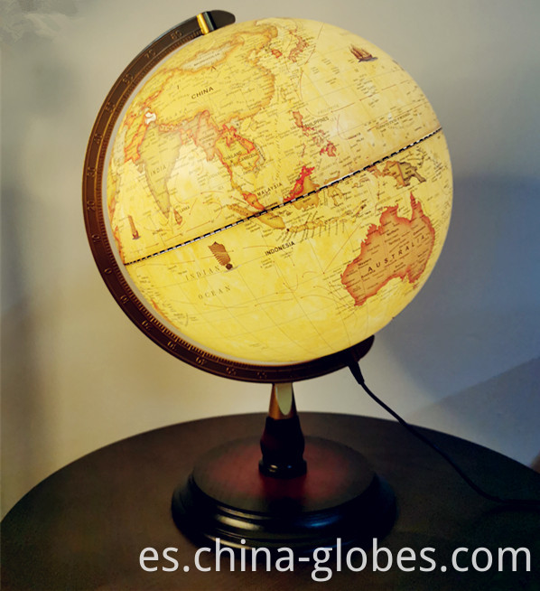 globo vintage en el stand vintage globe on stand